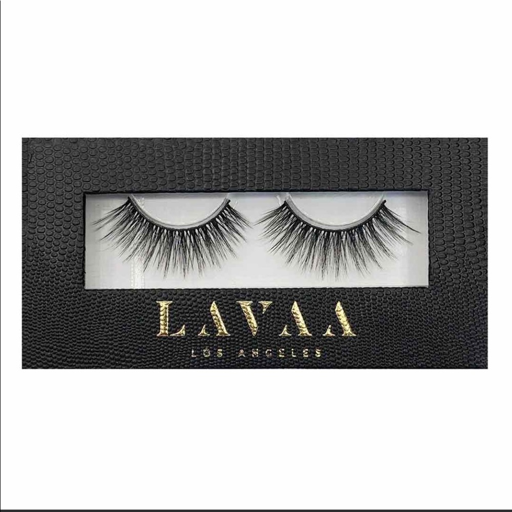 Lavaa Faux Mink Lashes- CHARM BNIB